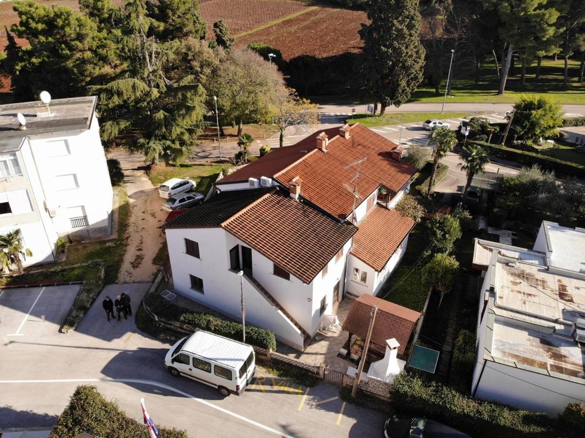 Apartments Kadum Porec Center Near The Beach Exterior foto